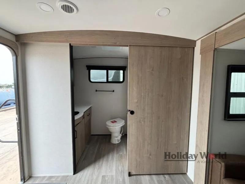 2026 Grand Design Imagine 2300MK - Photo 4