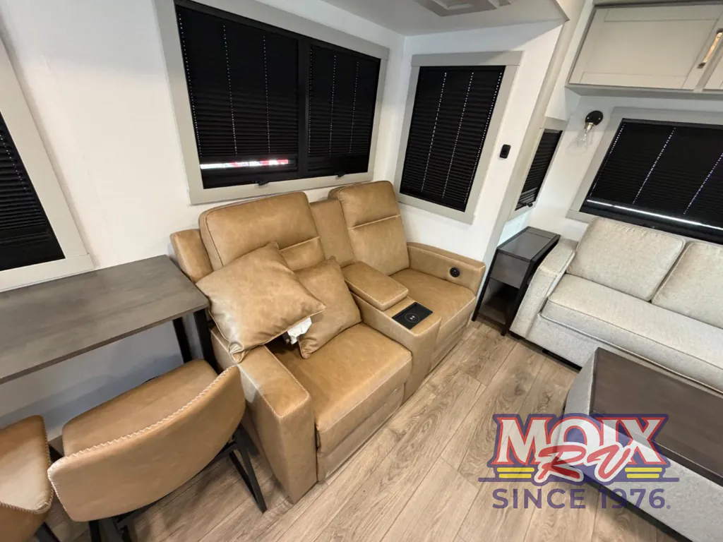 2026 Brinkley Model Z AIR 310, Photos photo 10