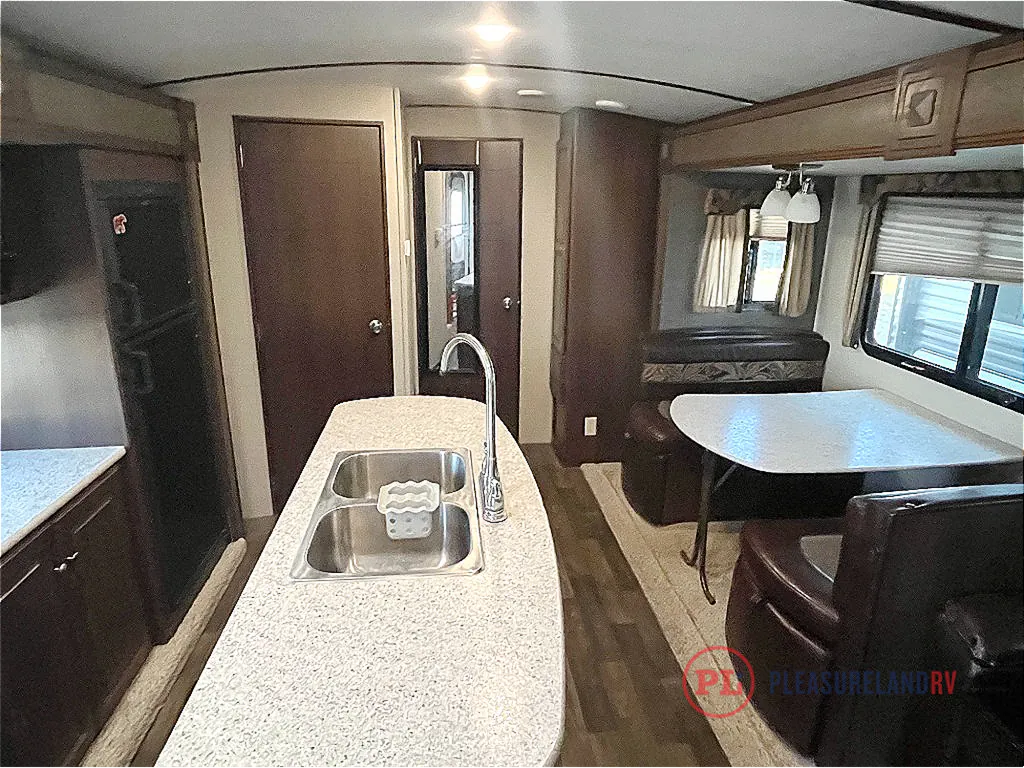 2016 Keystone Premier Ultra Lite 26RBPR, Photos photo 6