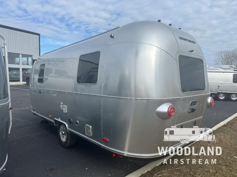 2026 Airstream World Traveler 22RB - Photo 3