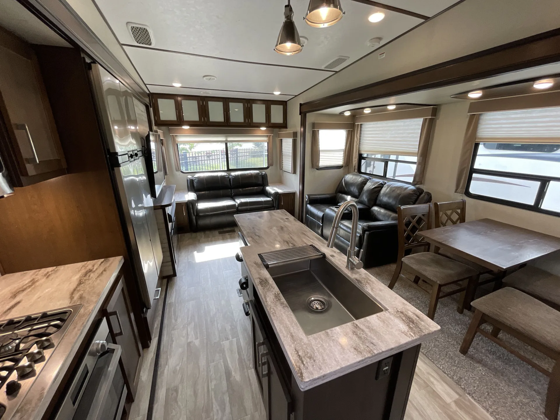 2019 Prime Time Crusader 315RSK — living area main
