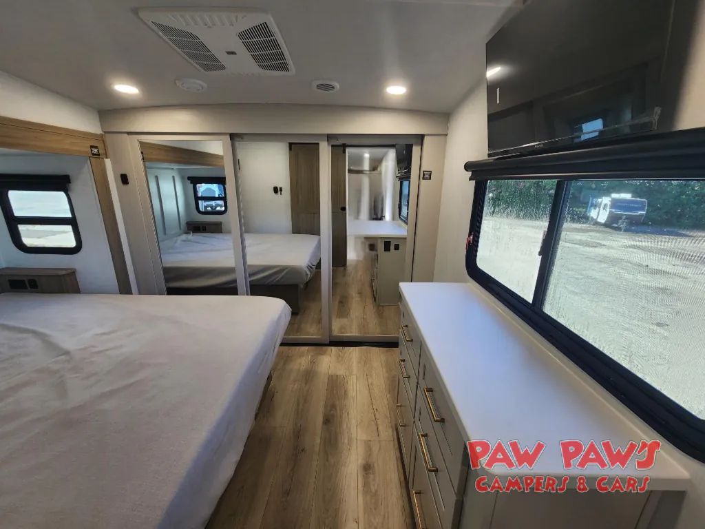 2027 Forest River Rockwood Signature 281SRK, Photos photo 6
