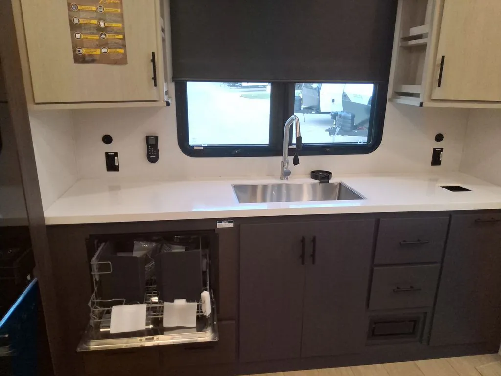 2027 Forest River RV WOLVERINE 32JF, Photos photo 22