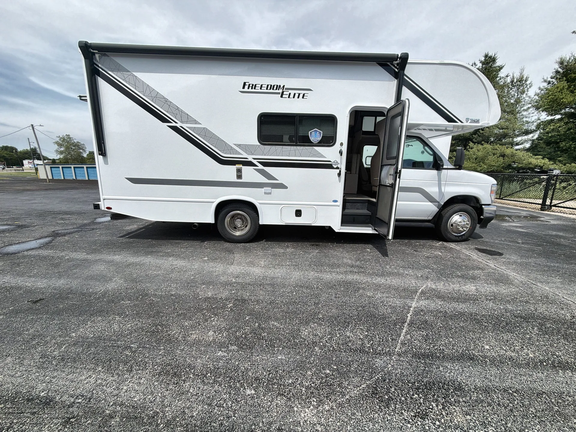 2027 Thor Motor Coach Freedom Elite 22HZ - Photo 2