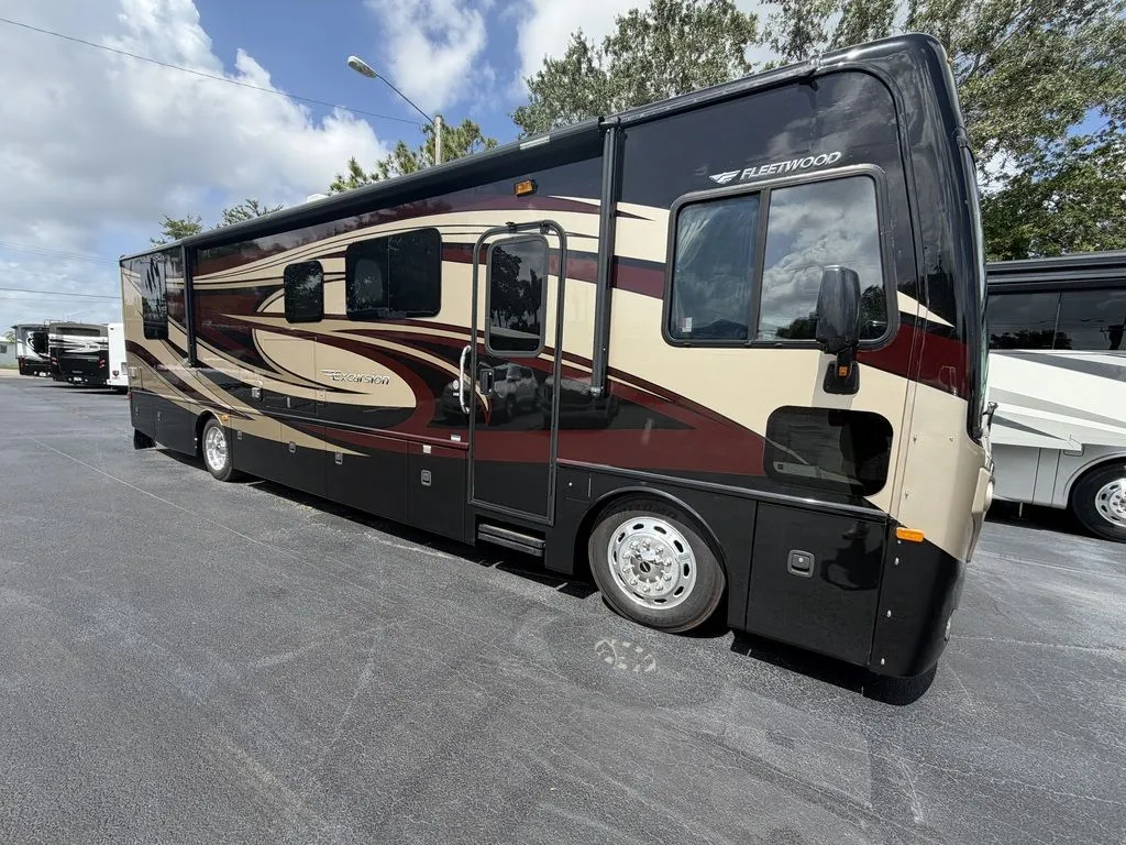 2015 Fleetwood Excursion 35B - Main photo