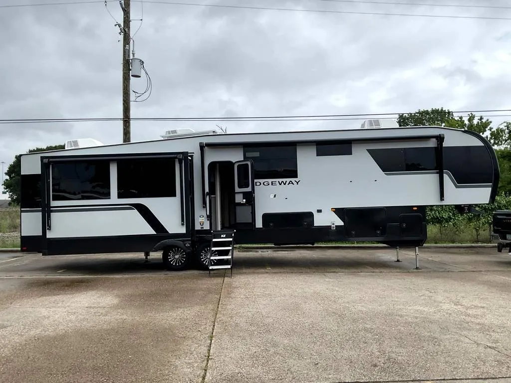 2027 KZ RV Ridgeway 36Mbl - Photo 4