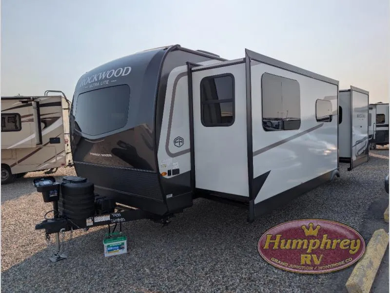 2027 Rockwood Ultra-Lite 2608BS - Photo 3