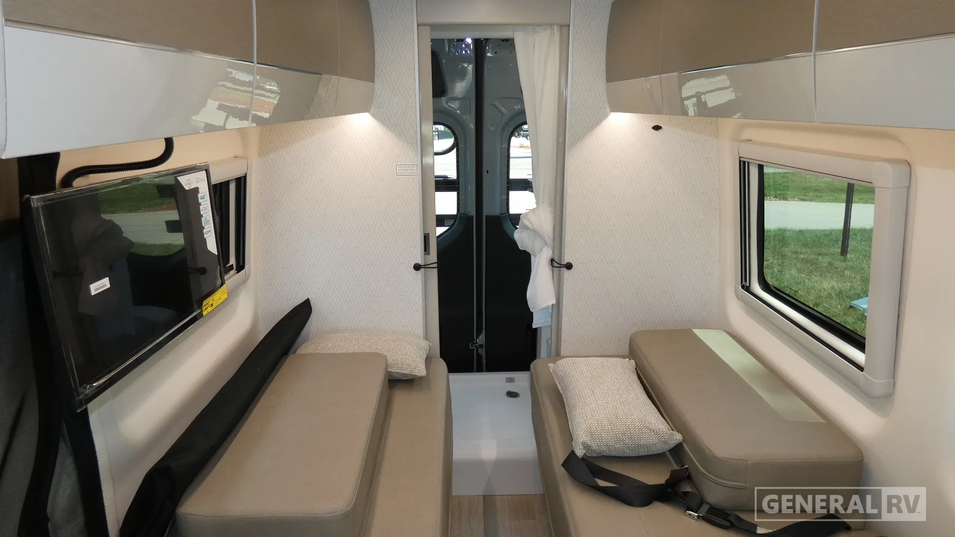 2027 Thor Motor Coach Sanctuary 19A - Photo 3