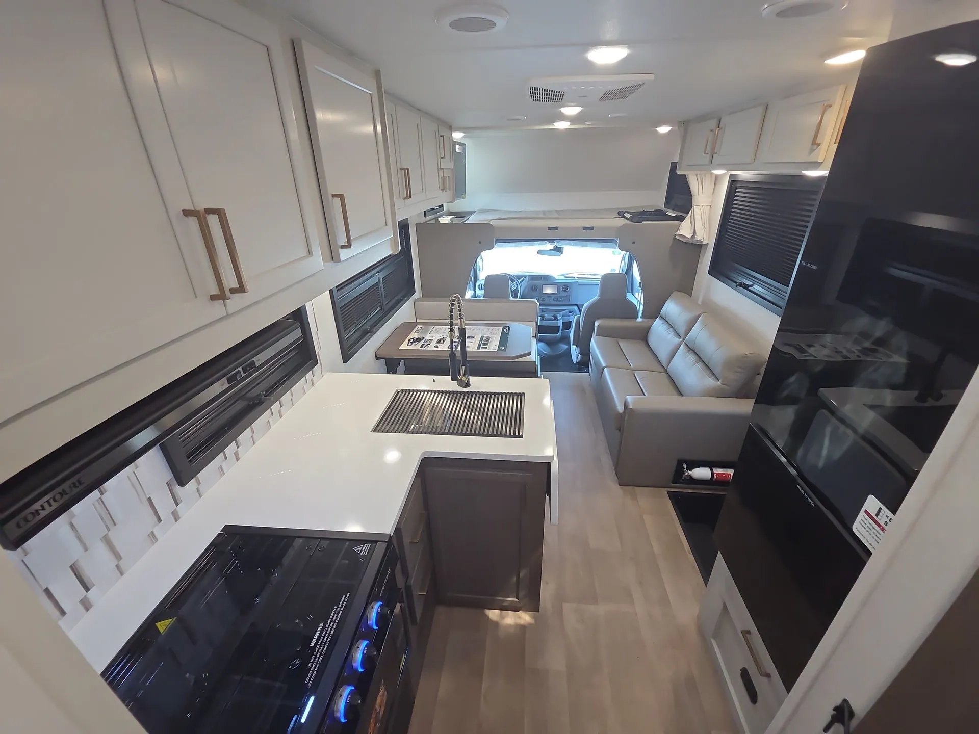 2026 East to West College Avenue 2711NK — living area main