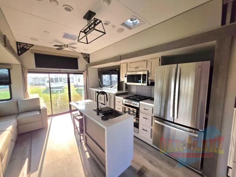 2026 Coachmen Catalina Destination 43CONDO - Photo 3