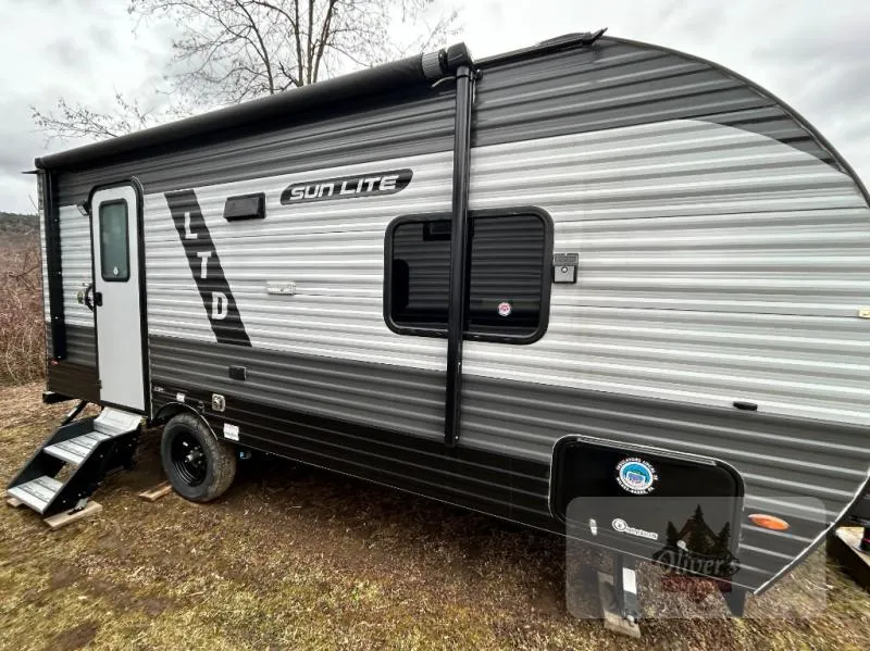 2024 Sunset Park RV Sun Lite LTD 19RB - Photo 2