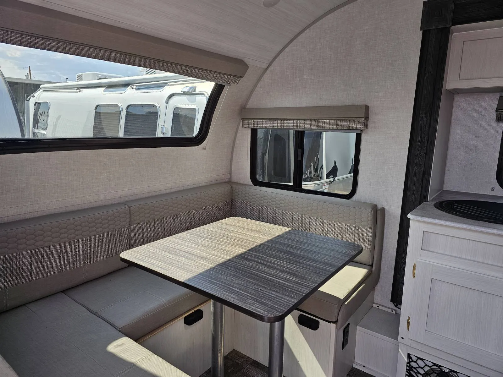 2022 Forest River R-Pod 190 - Photo 4