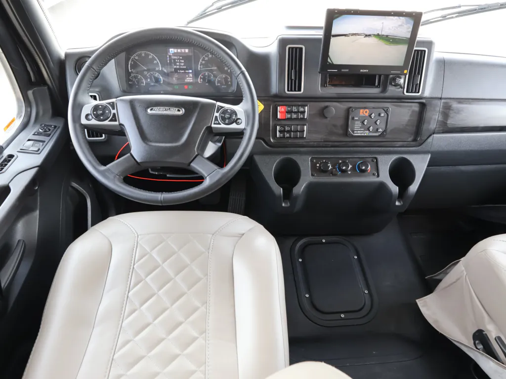 2027 Entegra Coach Accolade 37K, Photos photo 2