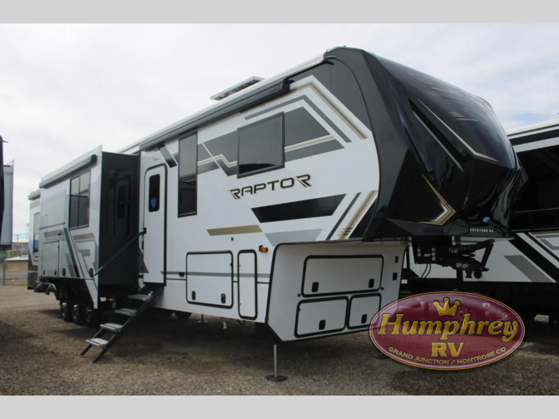 2025 Keystone Raptor 433 - Photo 2
