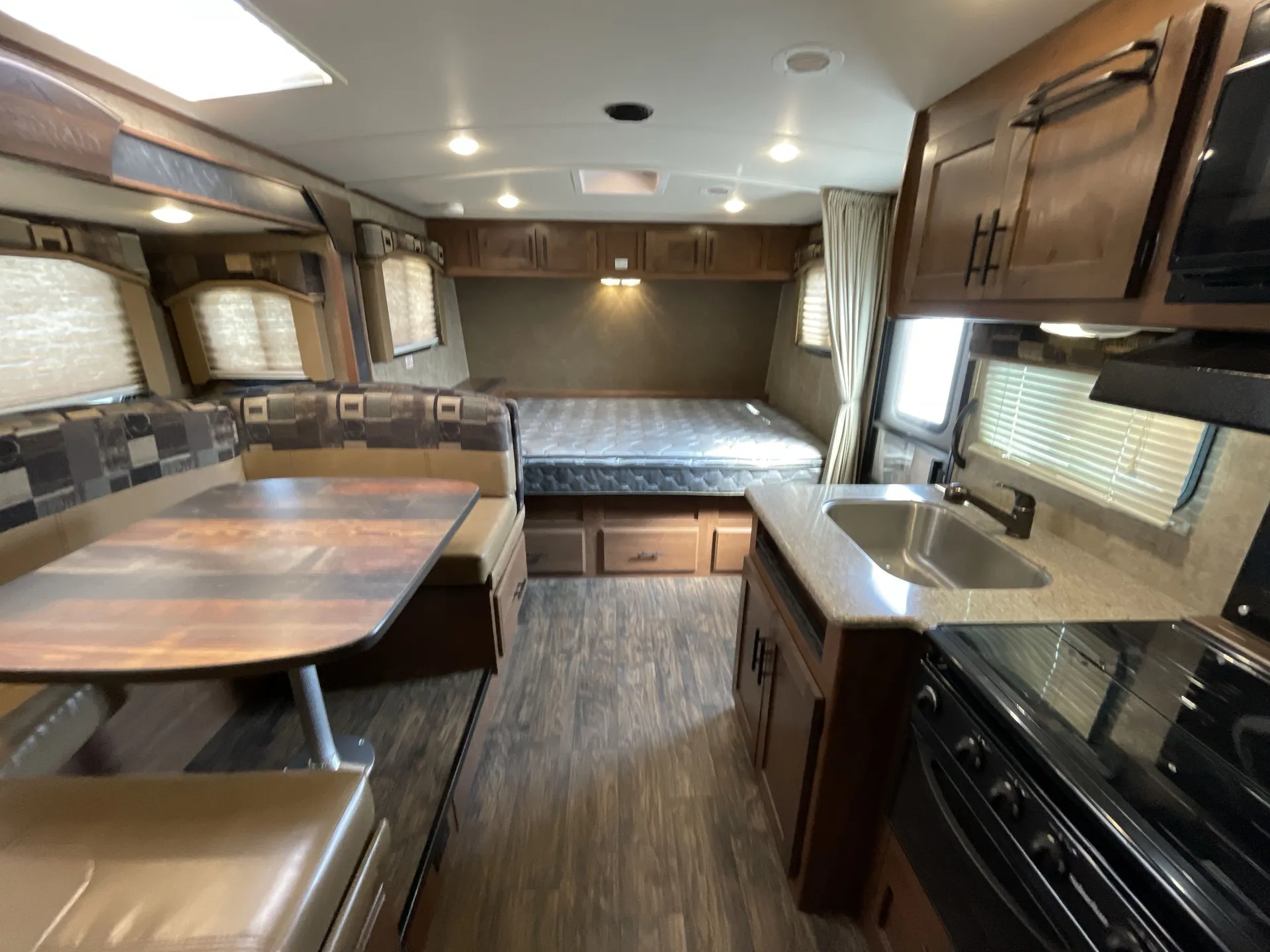 2018 Outdoors RV Mountain Series Creek Side 21DBS — living area main