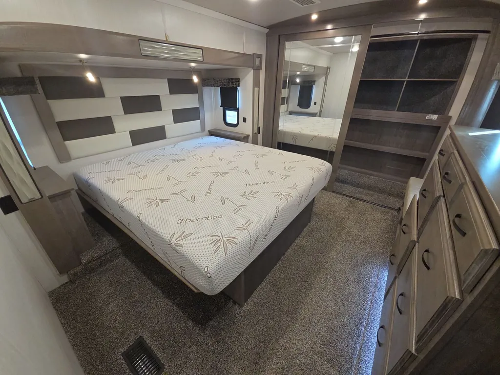 2021 Forest River Cedar Creek Champagne Edition 38EL, Photos photo 26