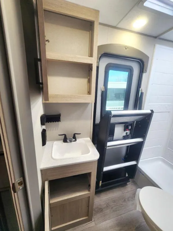 2026 Coachmen Catalina Legacy Edition 273DBHCK, Photos photo 34