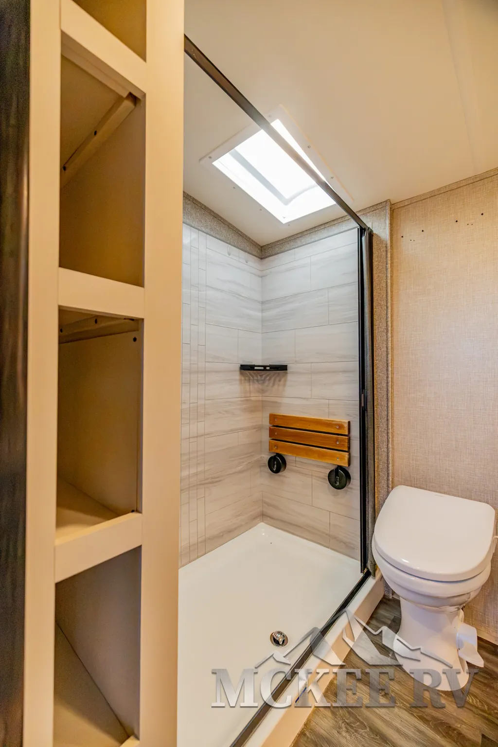 2023 Jayco North Point 380RKGS, Photos photo 12