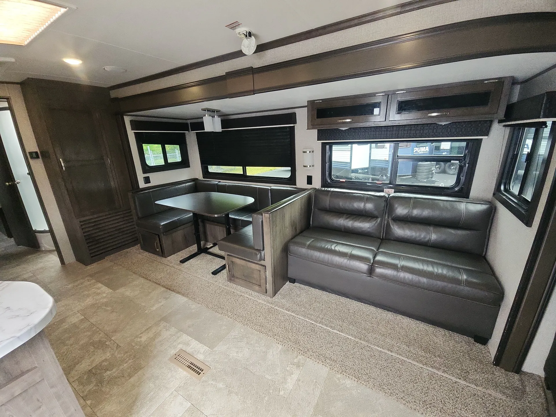 2020 Jayco Jay Flight 38FDDS — living area main