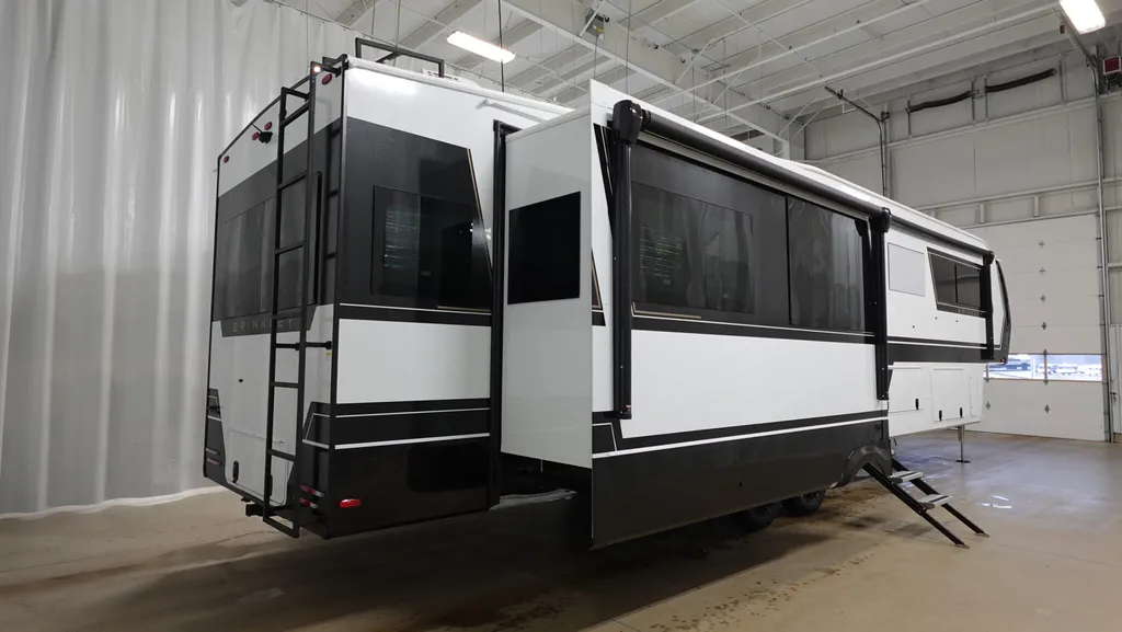 2026 Brinkley Model Z 3610, Photos photo 7