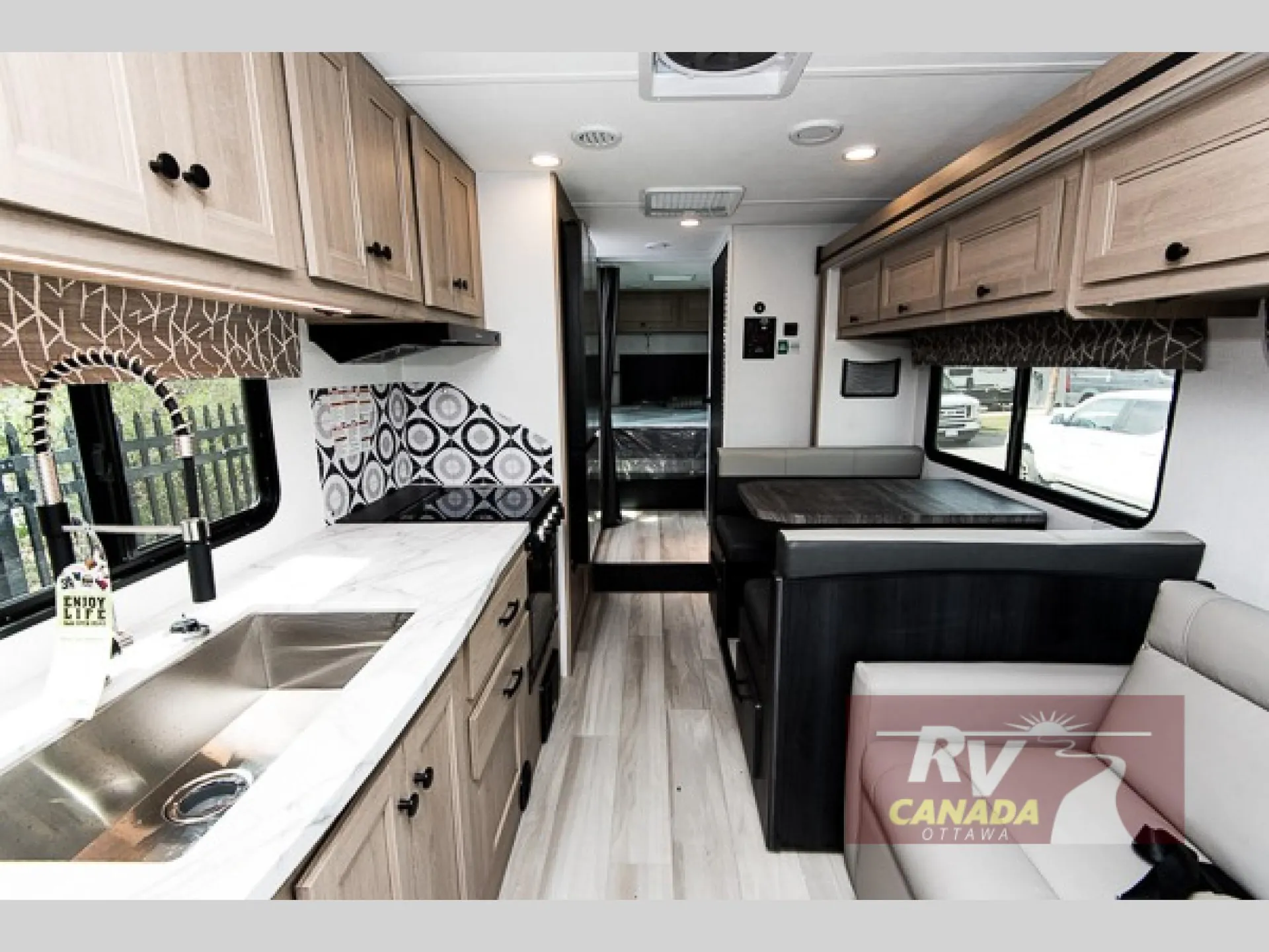 2025 Forest River Sunseeker LE 2850SLE — Photo 7