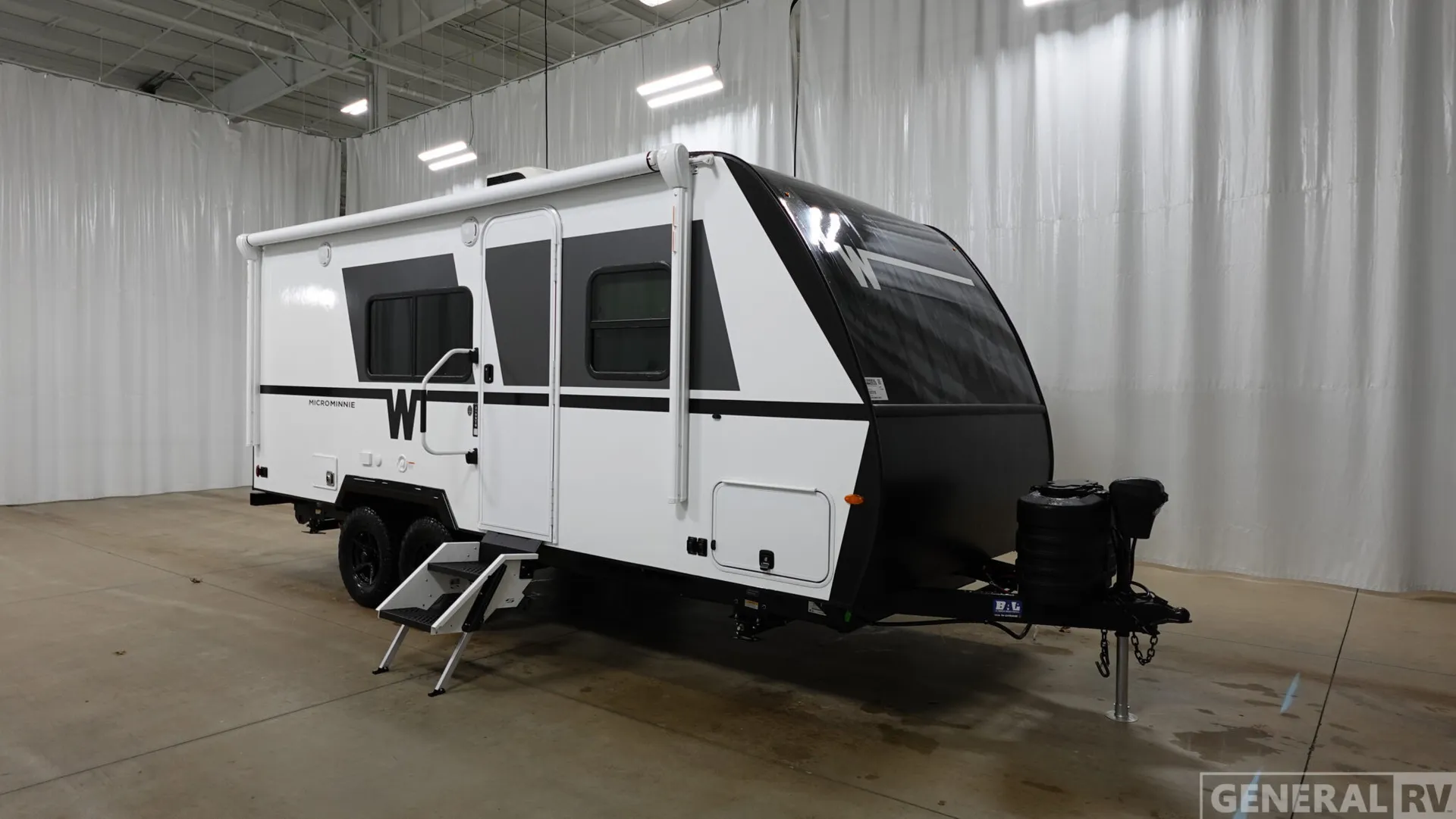 2026 Winnebago Micro Minnie 2108TB - Photo 2
