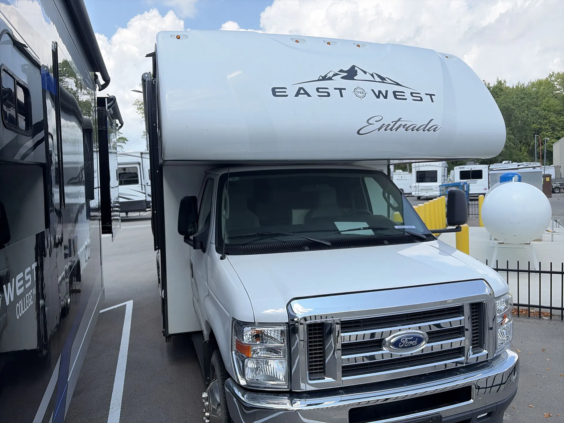 2024 East to West Entrada 2200S - Photo 2
