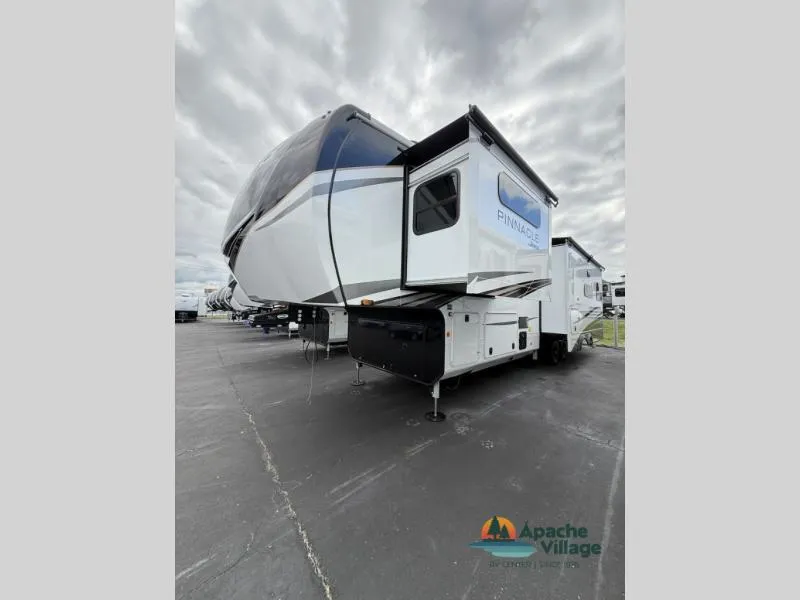 2026 Jayco Pinnacle 38KPTS - Photo 4