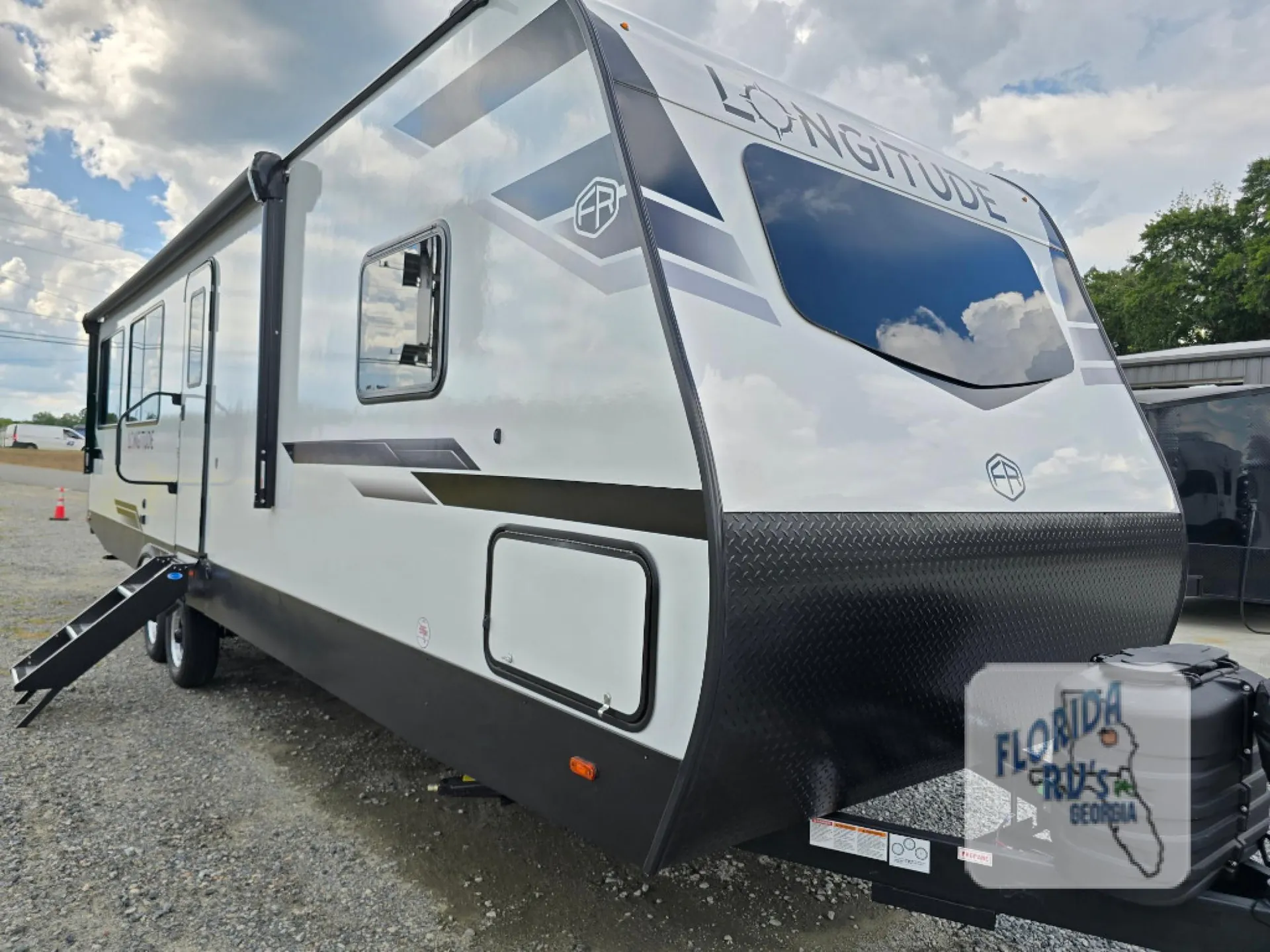 2026 East to West Longitude 310RL - Photo 2