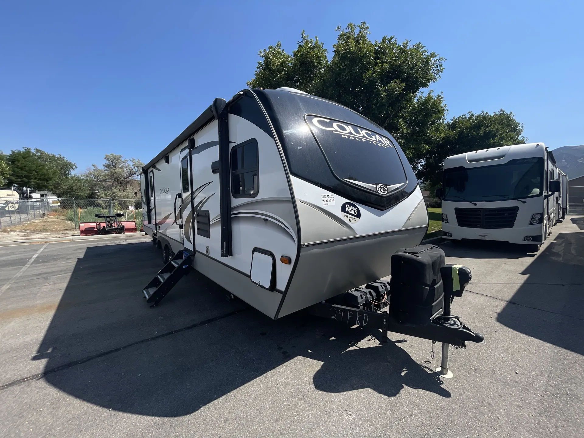 2021 Keystone Cougar Half-Ton 29FKD - Photo 2