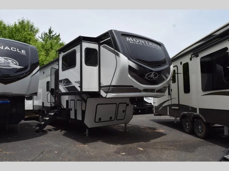 2025 Keystone Montana High Country 377FL - Photo 4