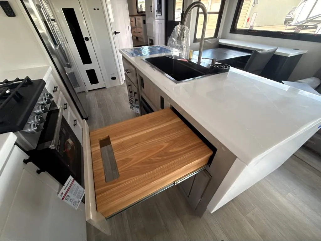 2026 Jayco Pinnacle 36FBTS, Photos photo 18