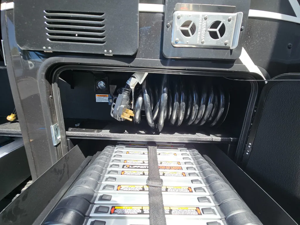 2026 Brinkley Model G 3950, Exterior photo 37