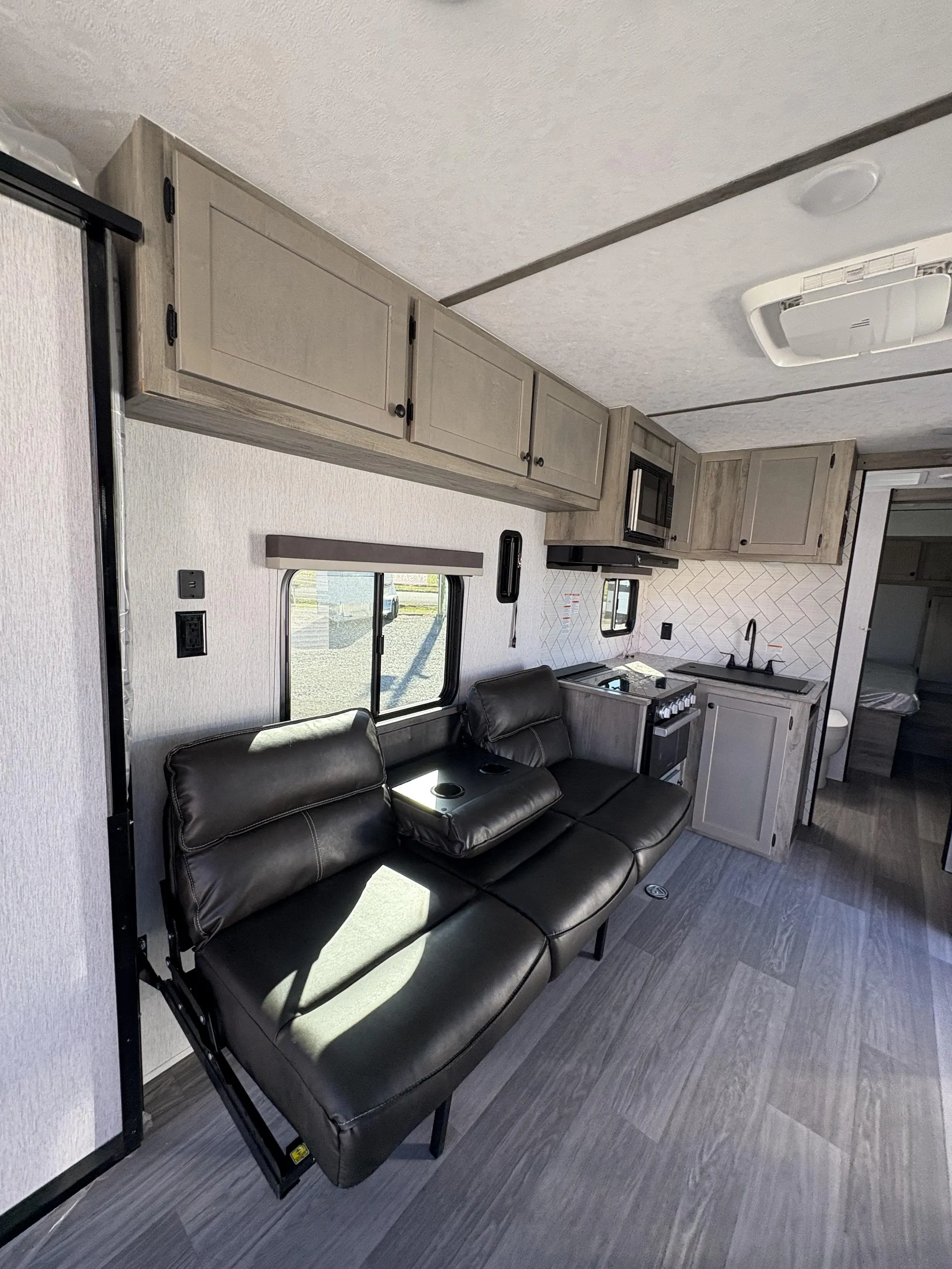 2026 Sunset Park RV Sun Lite 27WQB - Photo 4
