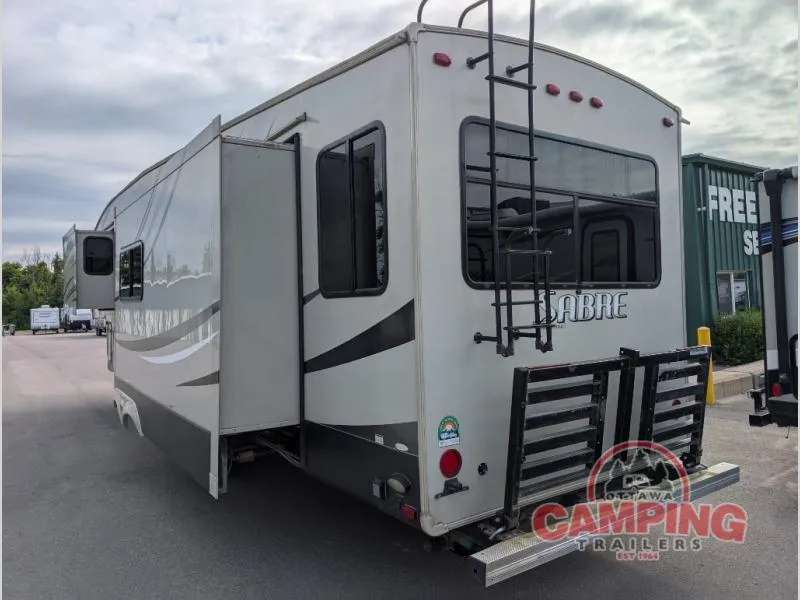 2015 Palomino Sabre 34RDKS - Photo 4