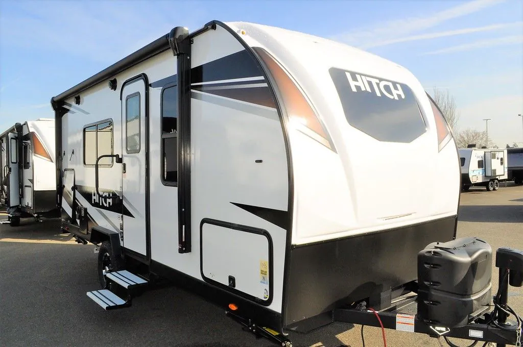 2023 Cruiser RV Hitch 18MRB - Photo 2