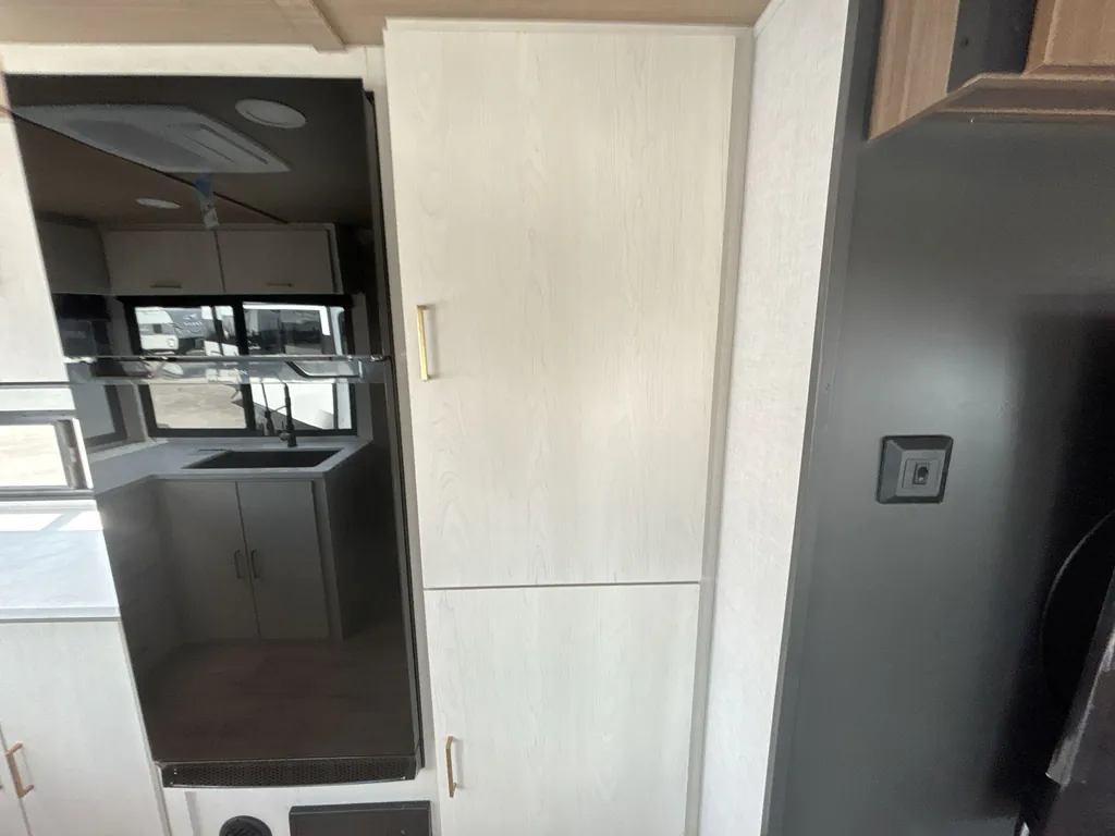 2027 Forest River Vibe 3400SB, Photos photo 11