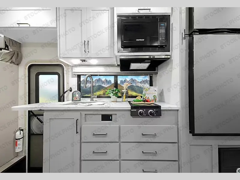 2027 Thor Motor Coach Chateau 25Z - Photo 3