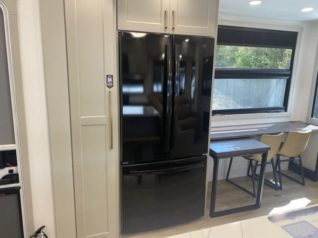 2026 Brinkley Model G 4150, Photos photo 18