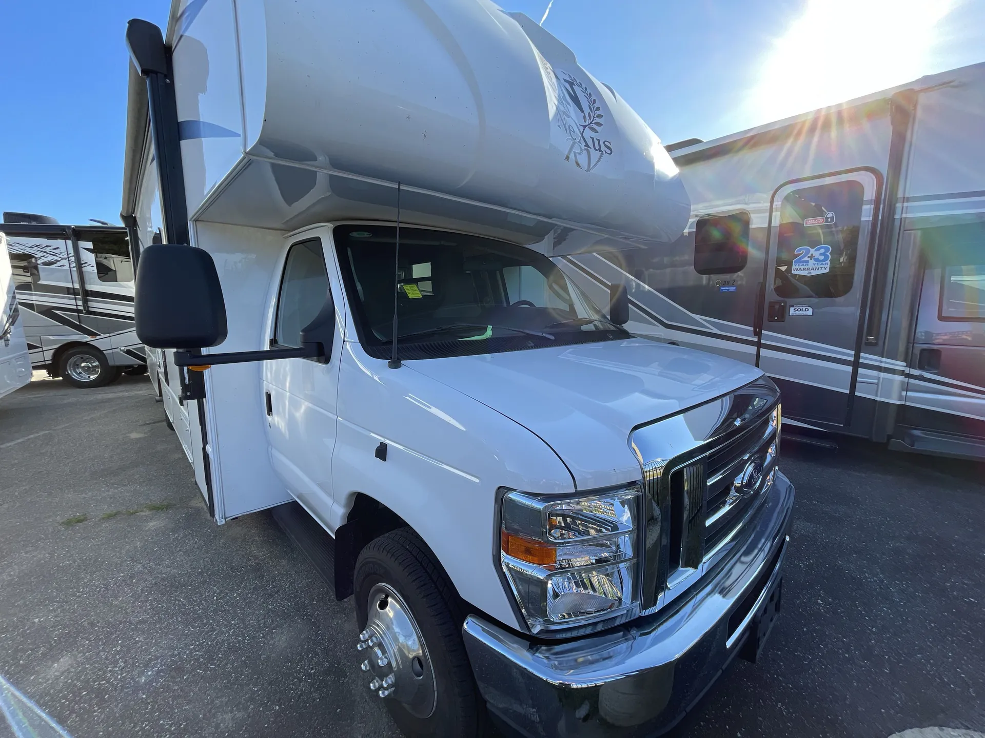 2024 nexus rv Triumph 31T - Photo 2