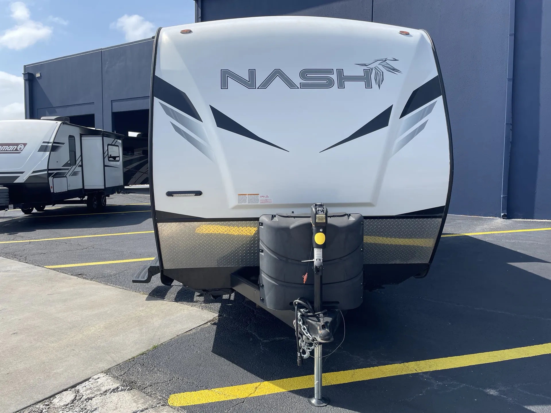 2023 Northwood Nash 25DS — front