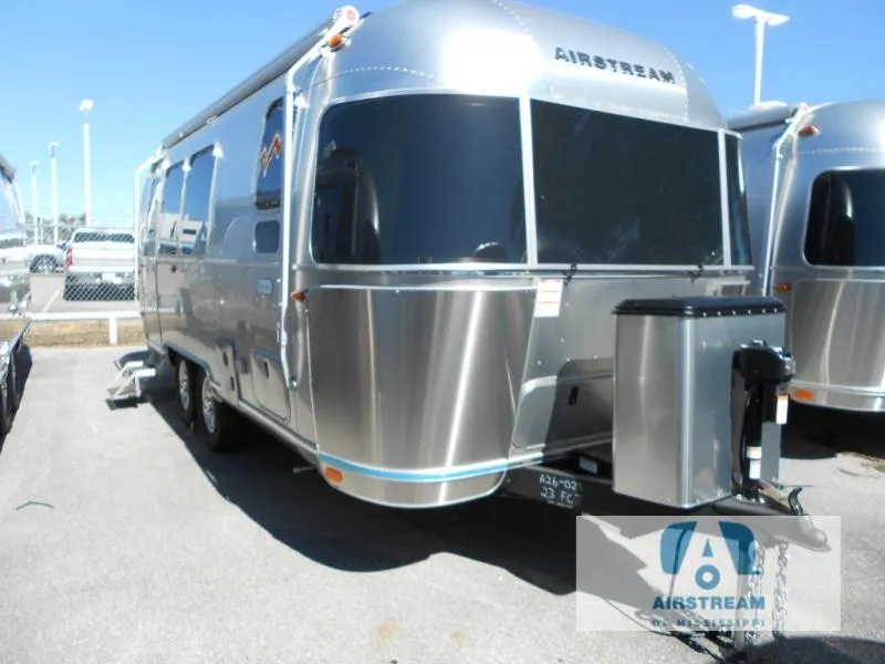 2026 Airstream Flying Cloud 23FB - Photo 2