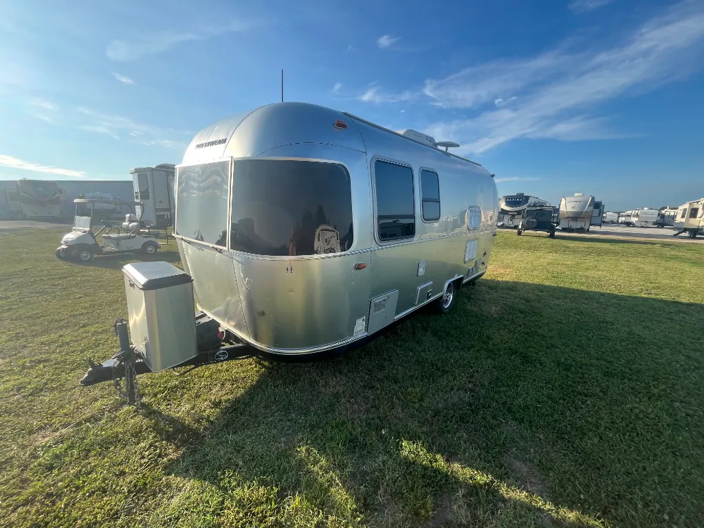 2017 Airstream Sport 22FB - Photo 4
