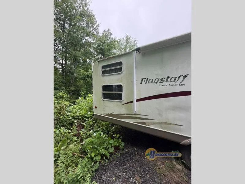 2009 Forest River RV Flagstaff Classic Super Lite 831KDSS - Photo 2