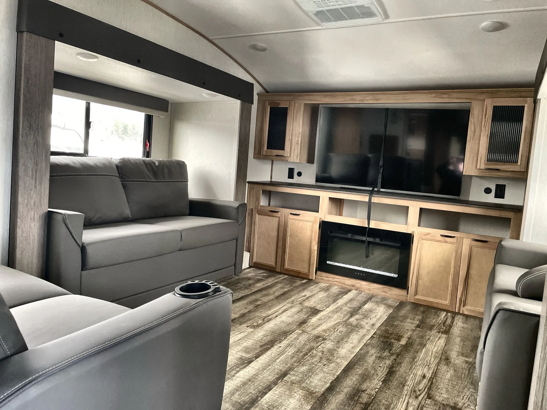 2024 Forest River Arctic Wolf 3950SUITE — living area main