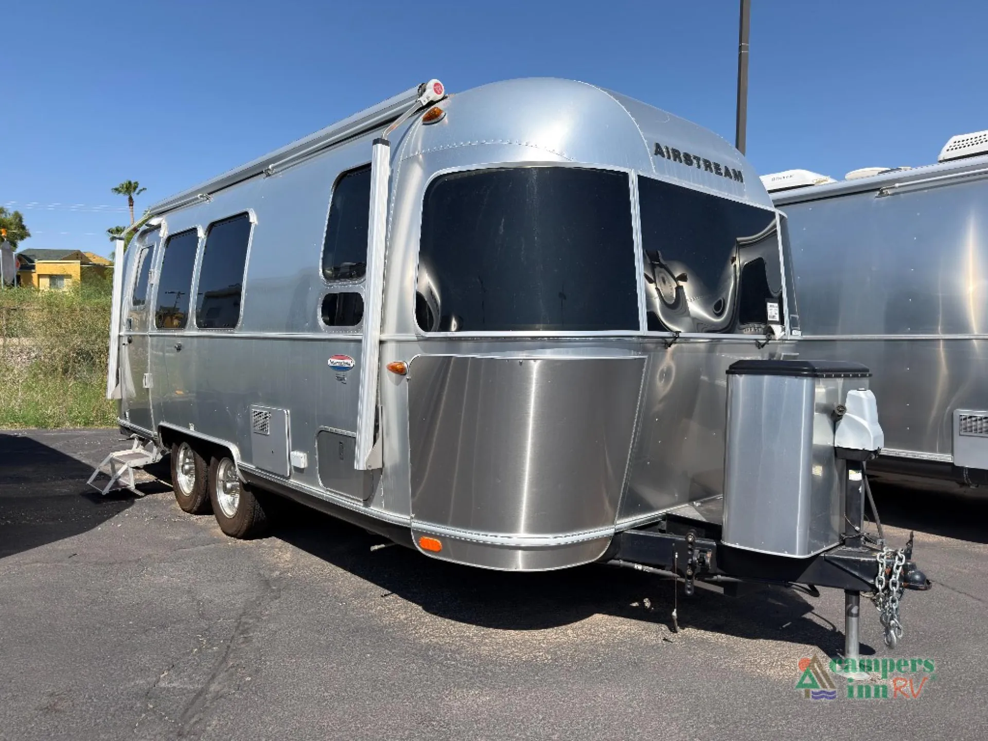 2019 Airstream International 23FB - Photo 2
