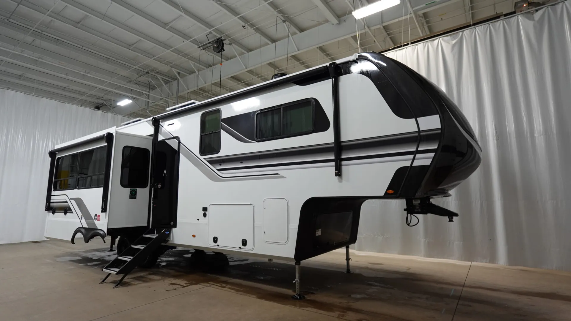 2026 Grand Design Influence 3003RL - Photo 2
