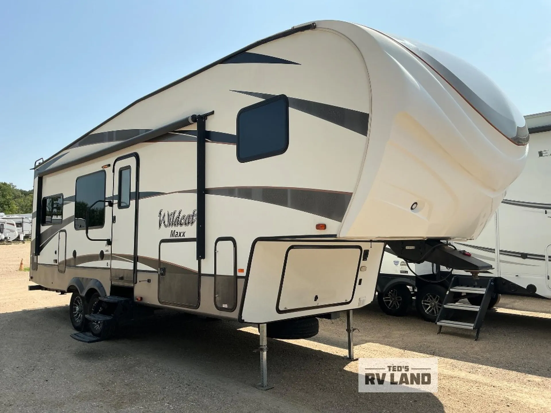2016 Forest River Wildcat 282RKX - Photo 2