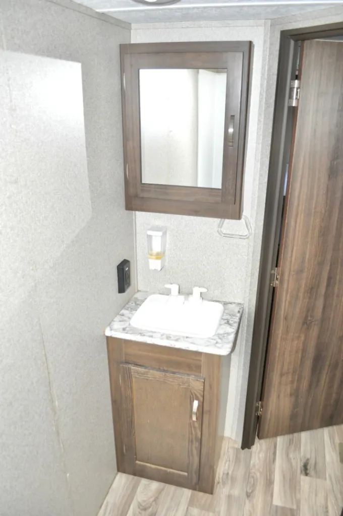 2018 Keystone Springdale 220BHWE, Photos photo 16