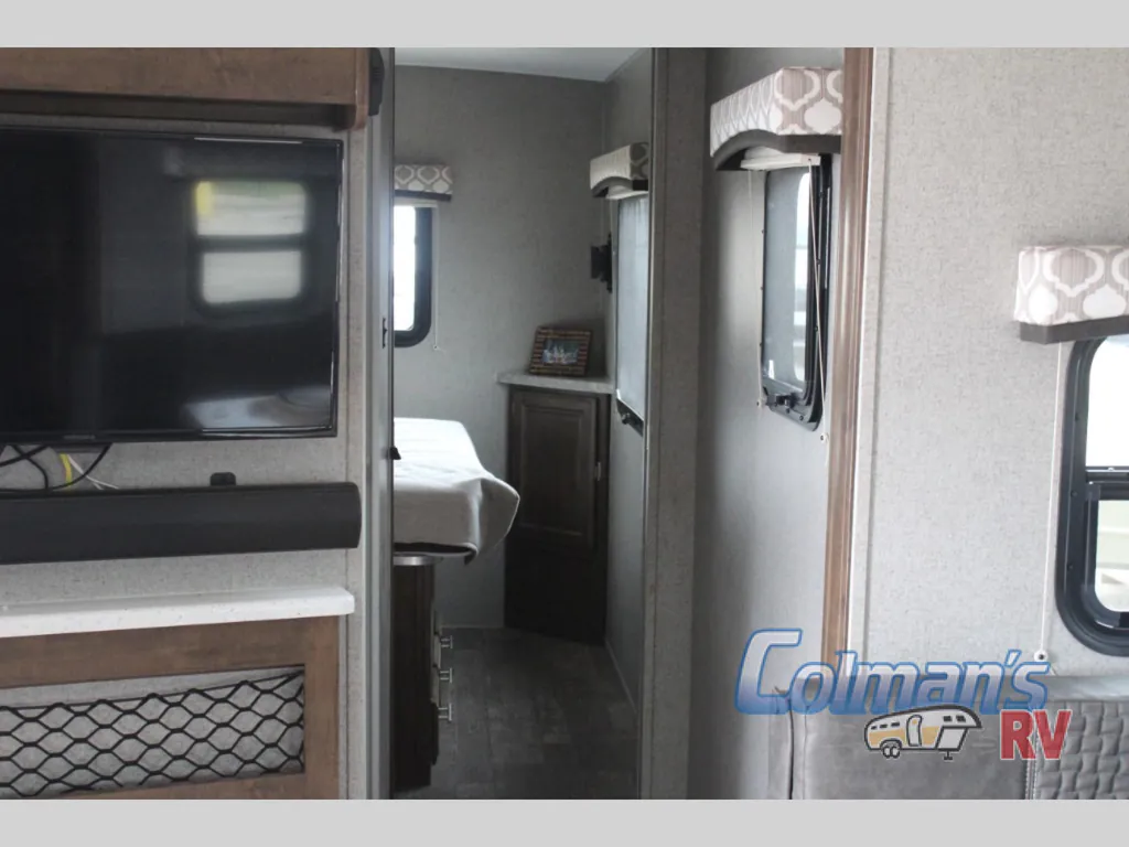 2020 Forest River Flagstaff Micro Lite 25FKS, Photos photo 28